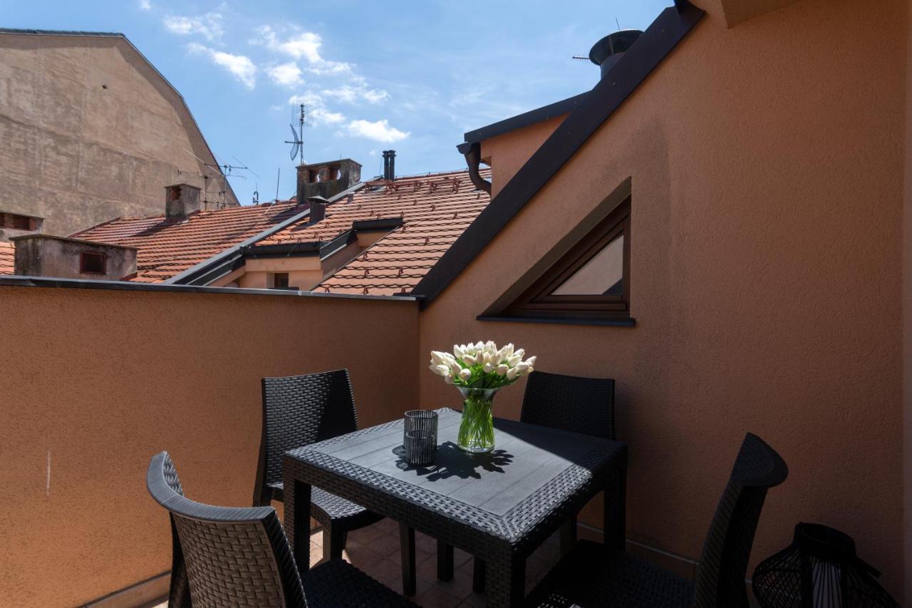 Bohemian Dreams Apartments And Suites Prague Luaran gambar