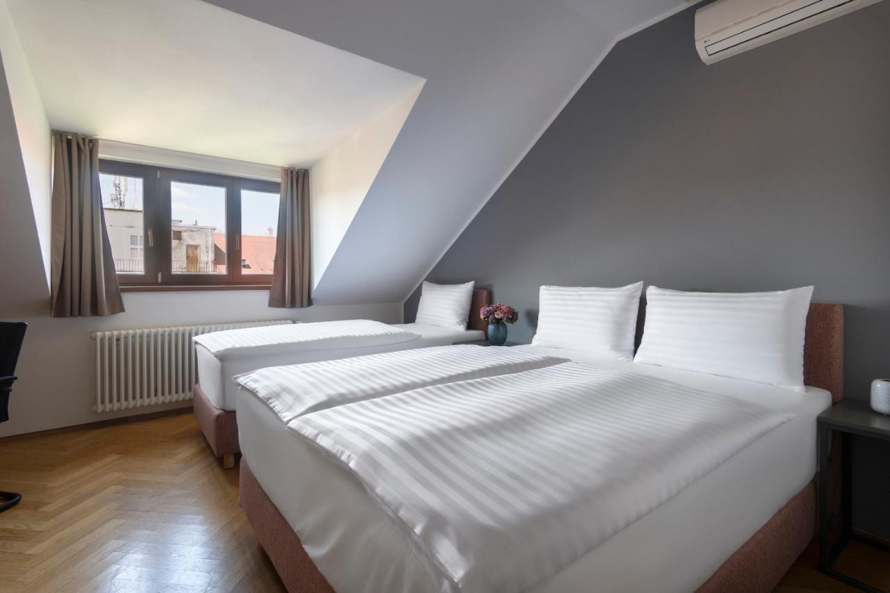 Bohemian Dreams Apartments And Suites Prague Luaran gambar