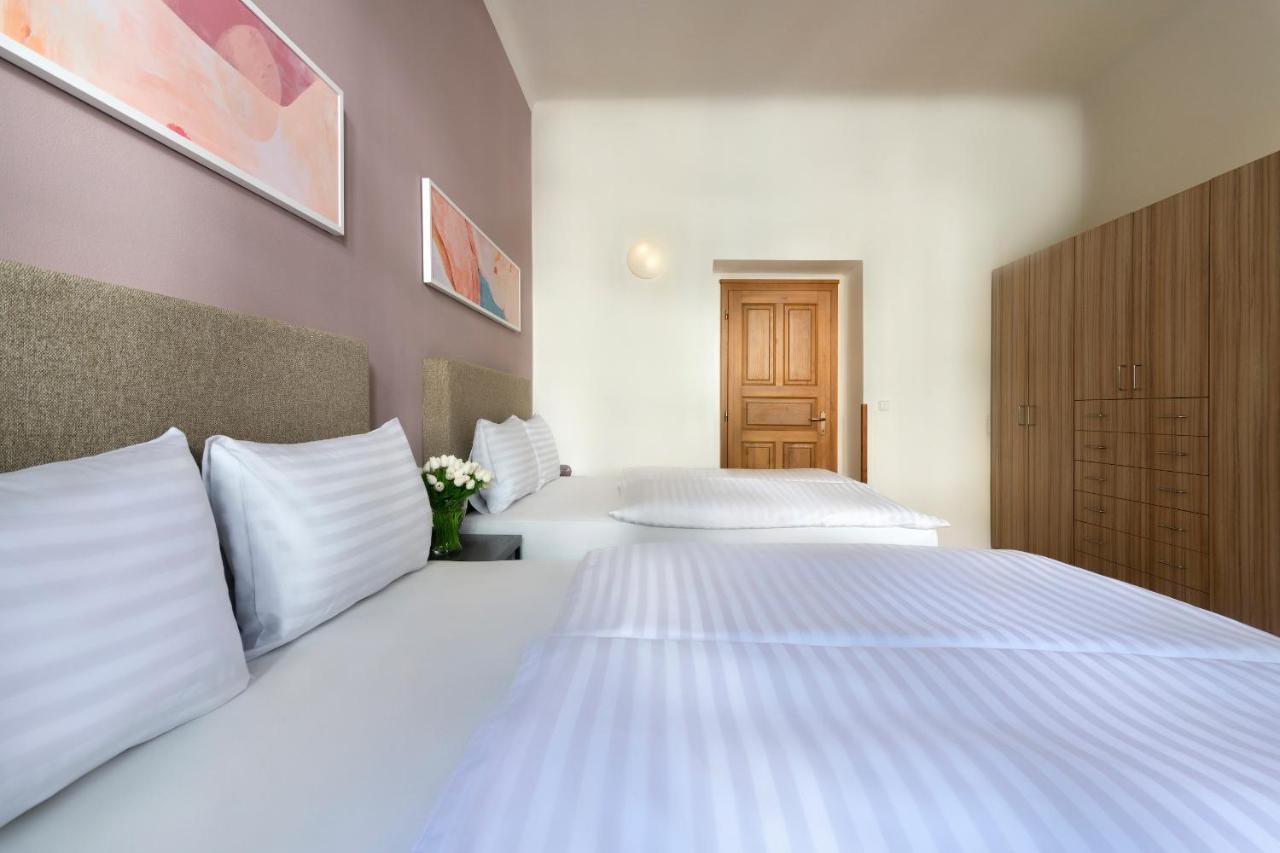 Bohemian Dreams Apartments And Suites By Dwellfort Prague Luaran gambar