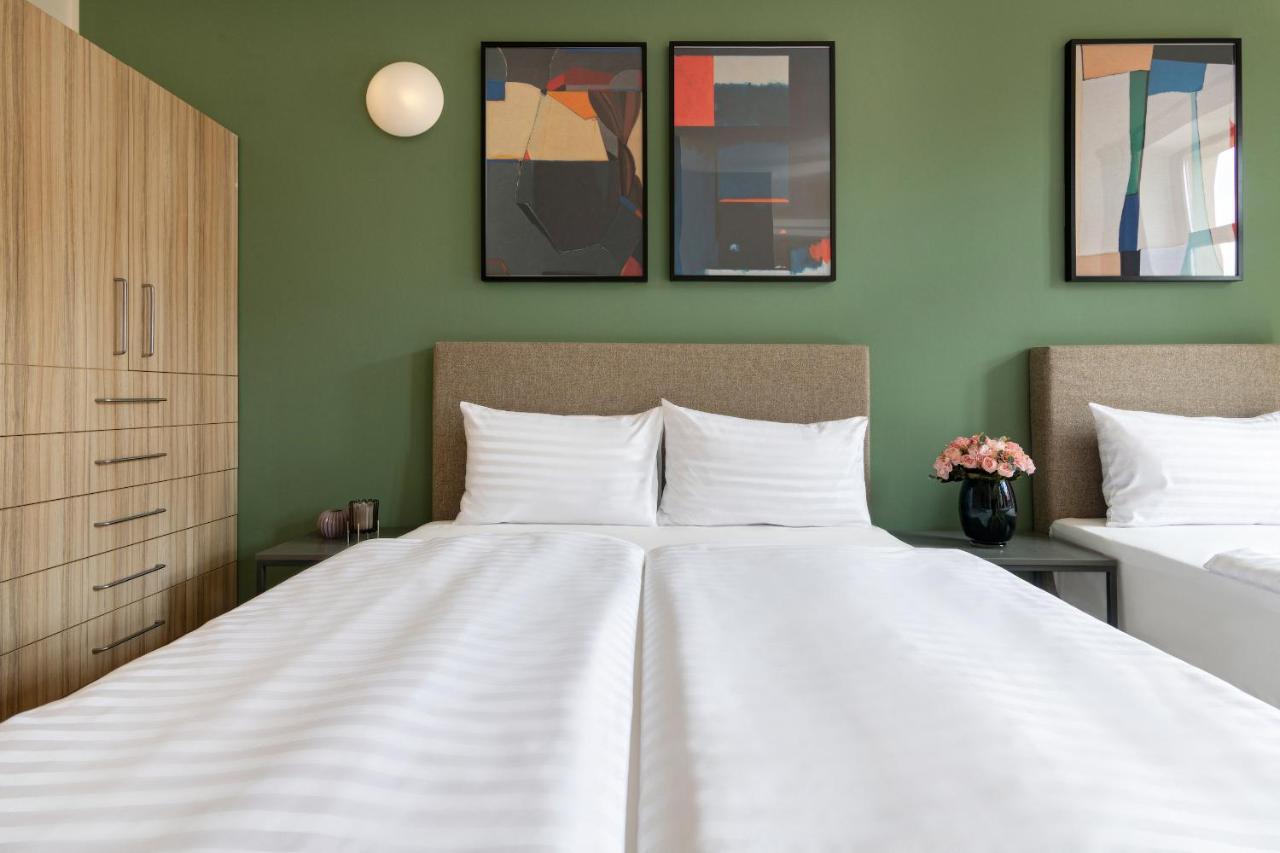 Bohemian Dreams Apartments And Suites By Dwellfort Prague Luaran gambar
