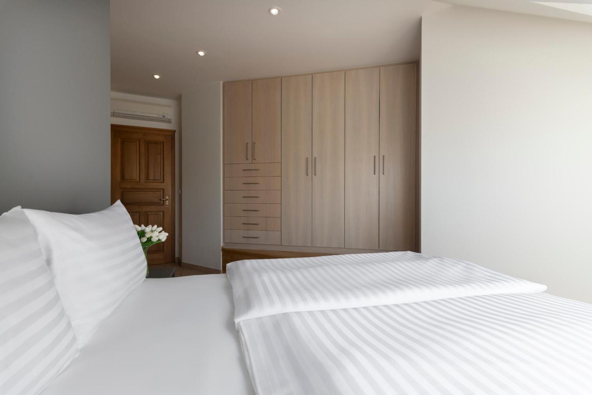 Bohemian Dreams Apartments And Suites By Dwellfort Prague Bilik gambar