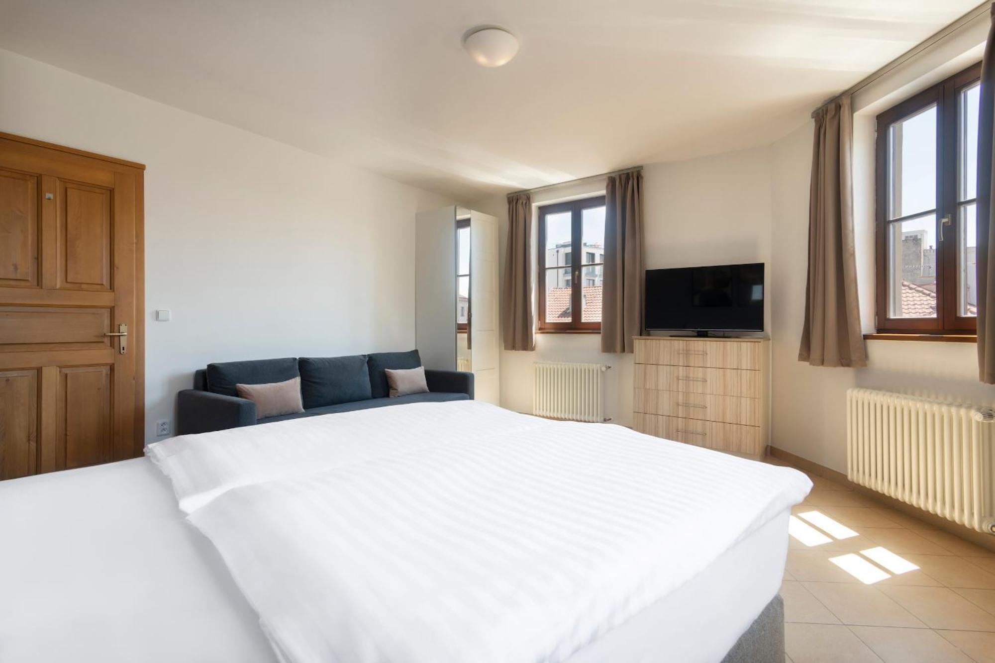 Bohemian Dreams Apartments And Suites By Dwellfort Prague Bilik gambar