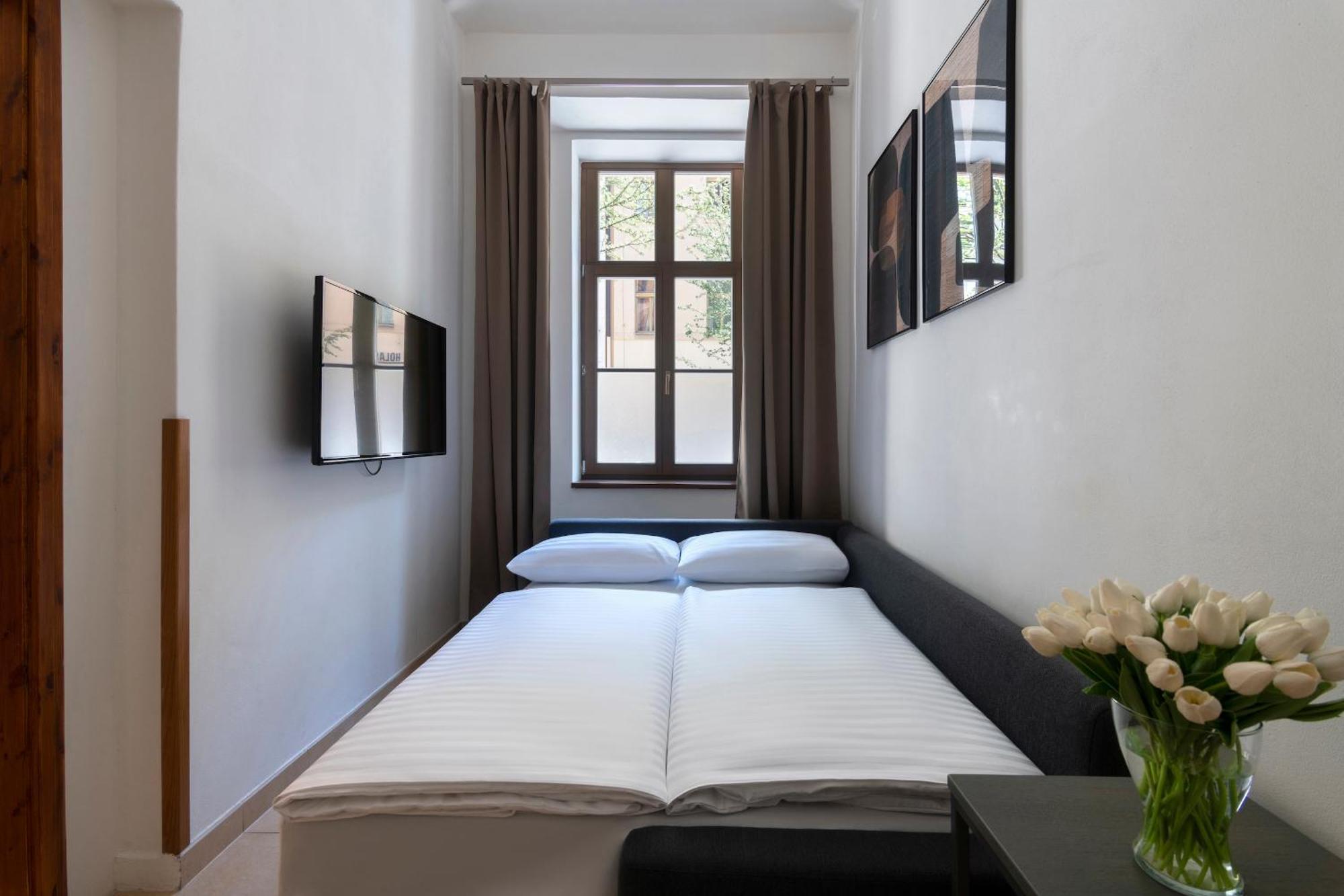 Bohemian Dreams Apartments And Suites By Dwellfort Prague Bilik gambar