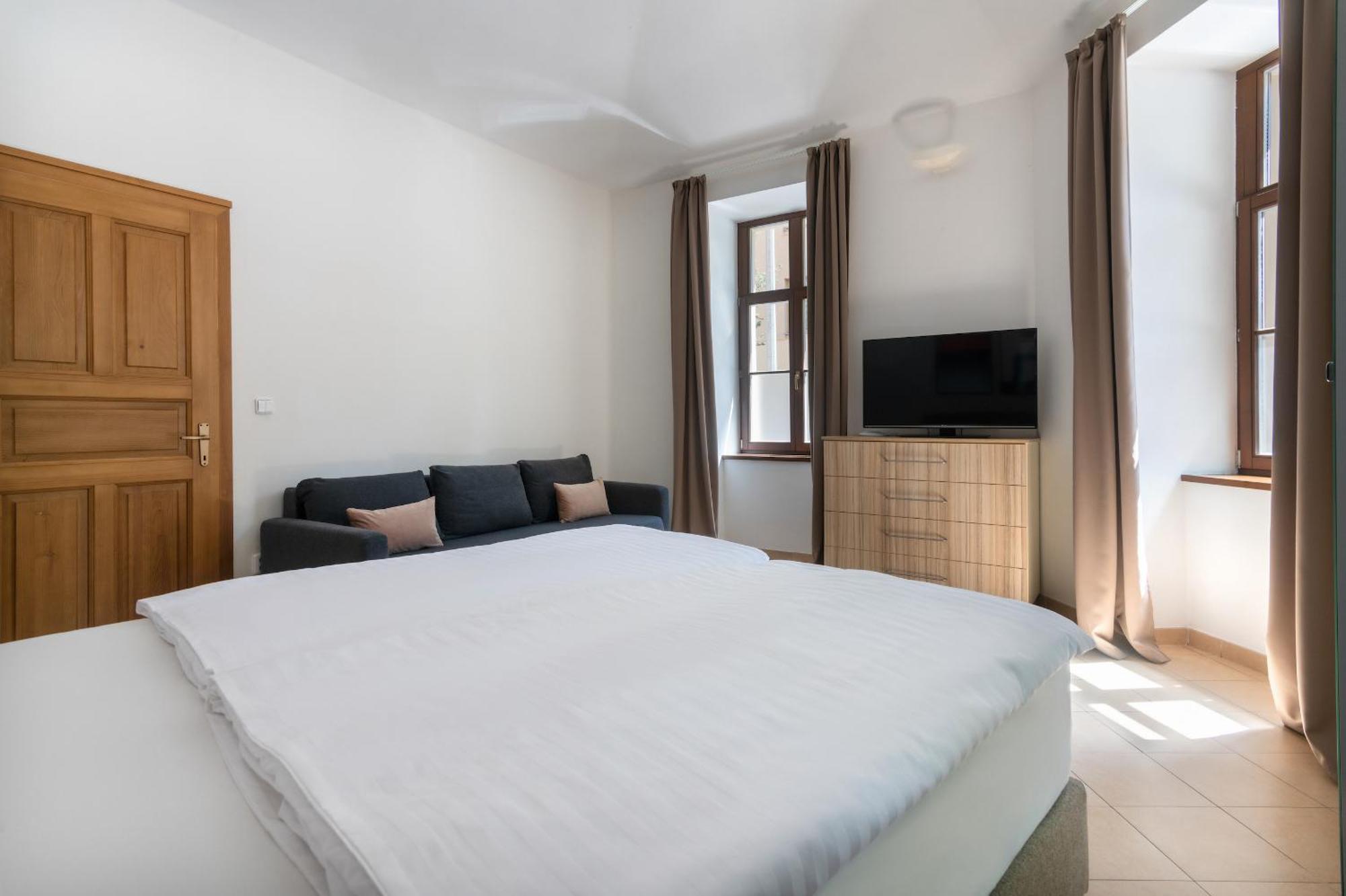 Bohemian Dreams Apartments And Suites By Dwellfort Prague Bilik gambar